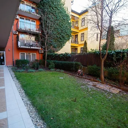 Апартаменты Central A/c With Large Balcony Будапешт