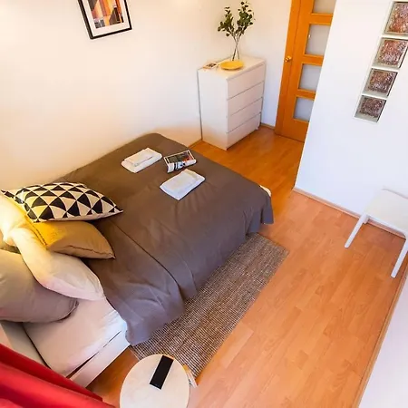 Central A/c With Large Balcony Apartamento